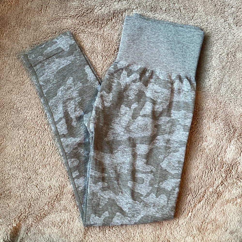 Nvgtn camo seamless leggings